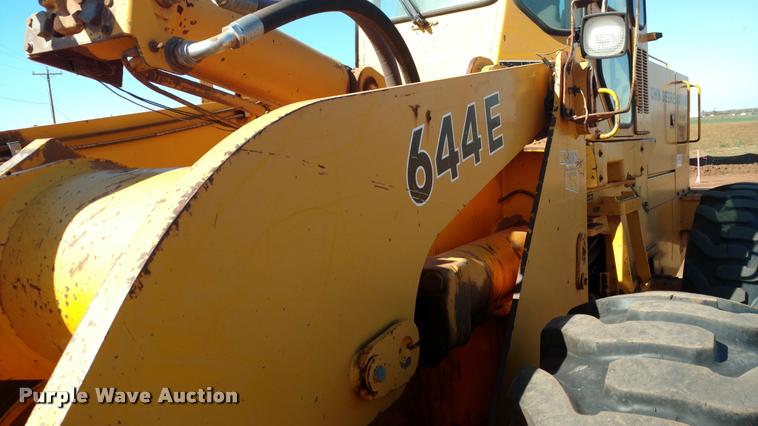 image for item DA4363 1988 John Deere 644E wheel loader