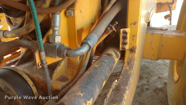 image for item DA4363 1988 John Deere 644E wheel loader