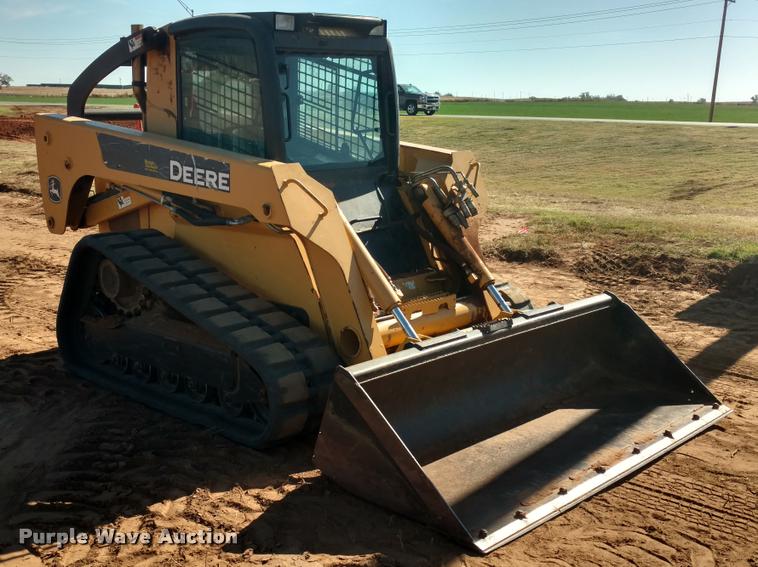 image for item DA4364 2008 John Deere CT332 skid steer