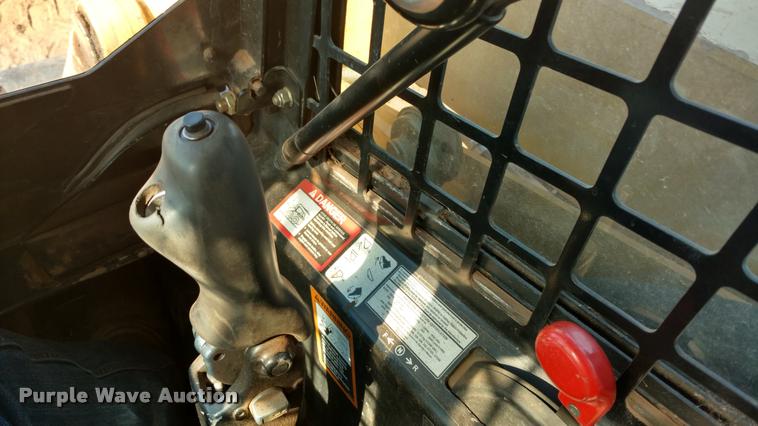 image for item DA4364 2008 John Deere CT332 skid steer