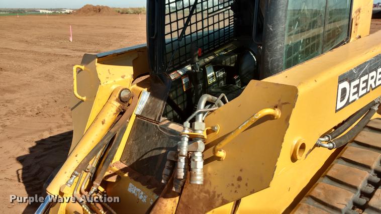 image for item DA4364 2008 John Deere CT332 skid steer