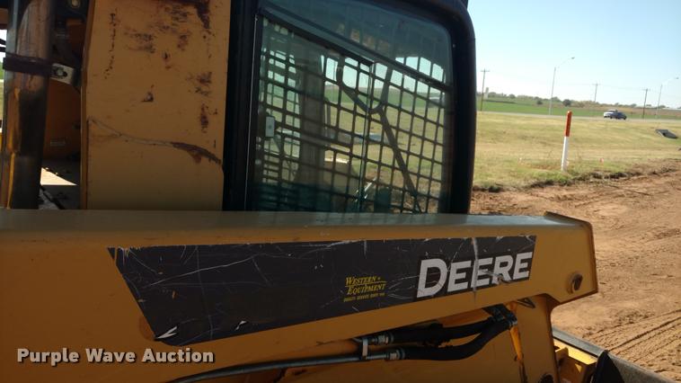 image for item DA4364 2008 John Deere CT332 skid steer