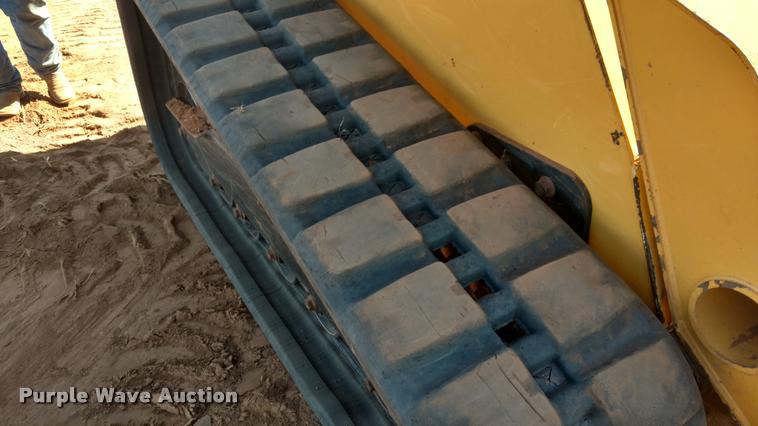 image for item DA4364 2008 John Deere CT332 skid steer