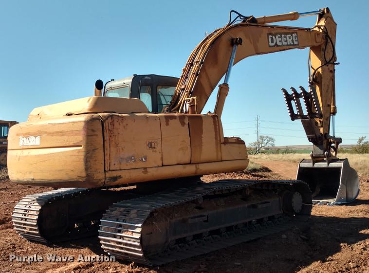 image for item DA4367 2003 John Deere 200C LC excavator