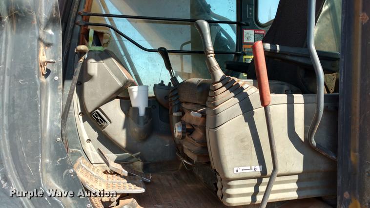 image for item DA4367 2003 John Deere 200C LC excavator