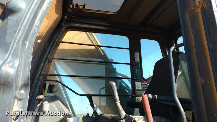 image for item DA4367 2003 John Deere 200C LC excavator