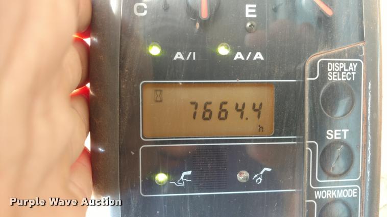 image for item DA4367 2003 John Deere 200C LC excavator