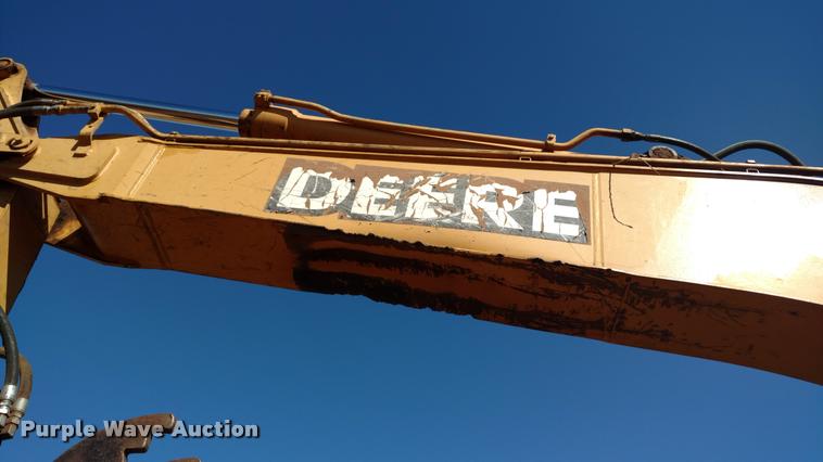 image for item DA4367 2003 John Deere 200C LC excavator