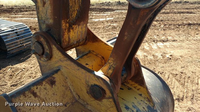 image for item DA4367 2003 John Deere 200C LC excavator