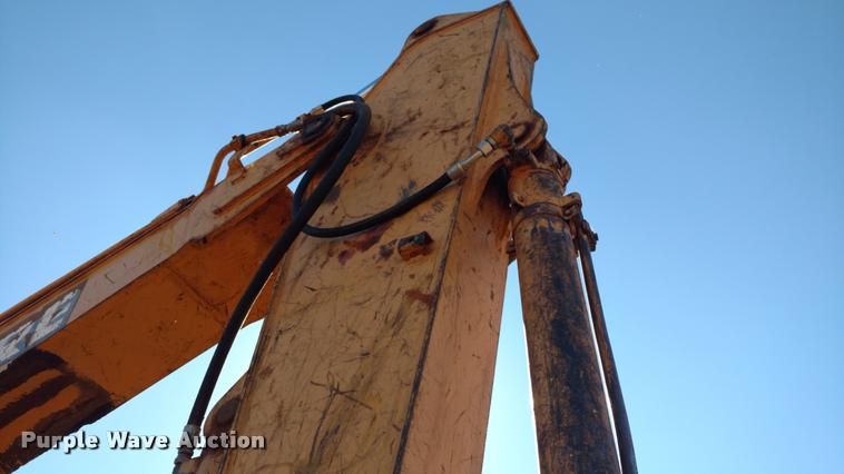 image for item DA4367 2003 John Deere 200C LC excavator