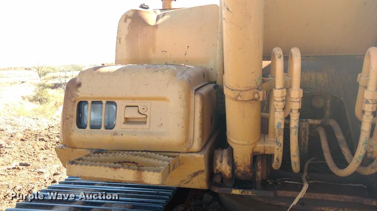 image for item DA4367 2003 John Deere 200C LC excavator
