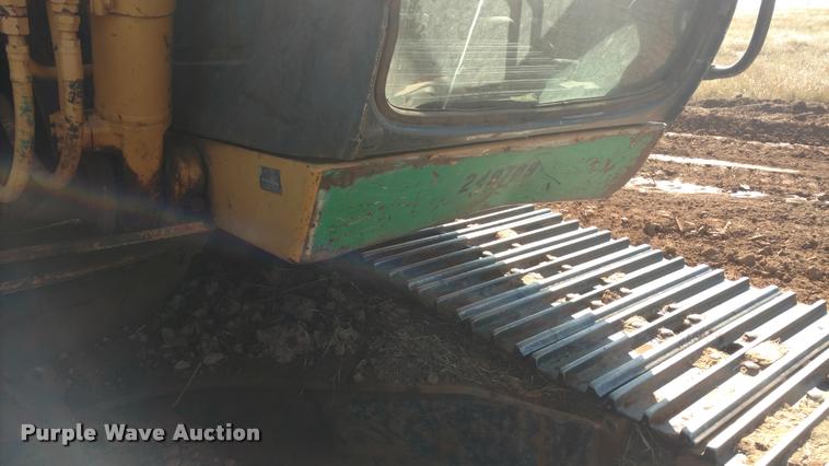 image for item DA4367 2003 John Deere 200C LC excavator