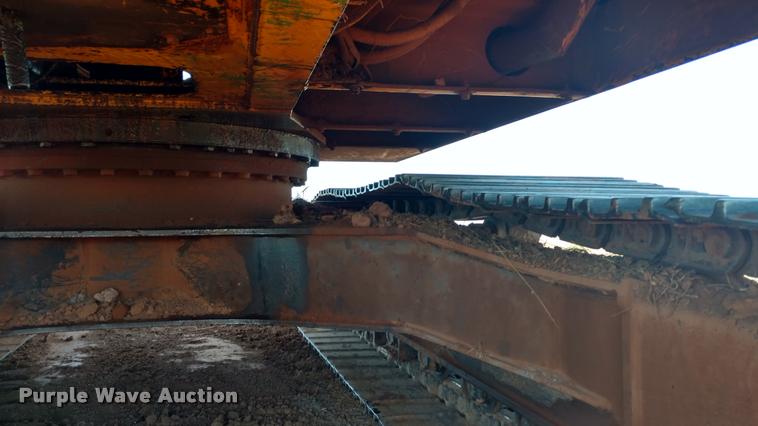 image for item DA4367 2003 John Deere 200C LC excavator