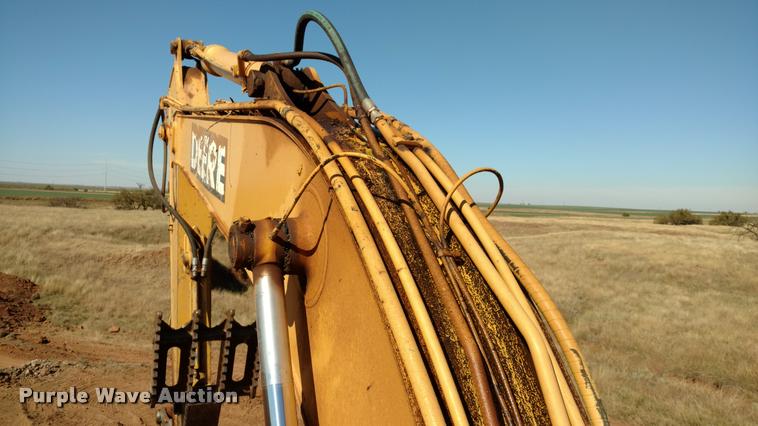 image for item DA4367 2003 John Deere 200C LC excavator