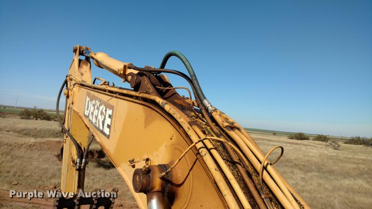 image for item DA4367 2003 John Deere 200C LC excavator