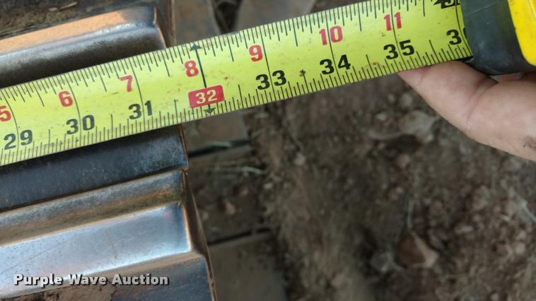 image for item DA4367 2003 John Deere 200C LC excavator