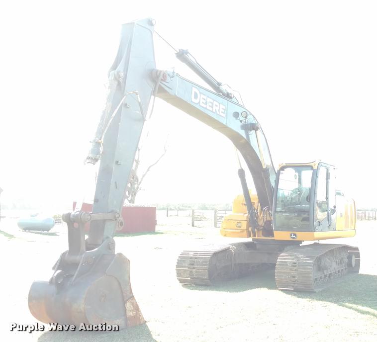 image for item DA4394 2008 John Deere 200D LC excavator
