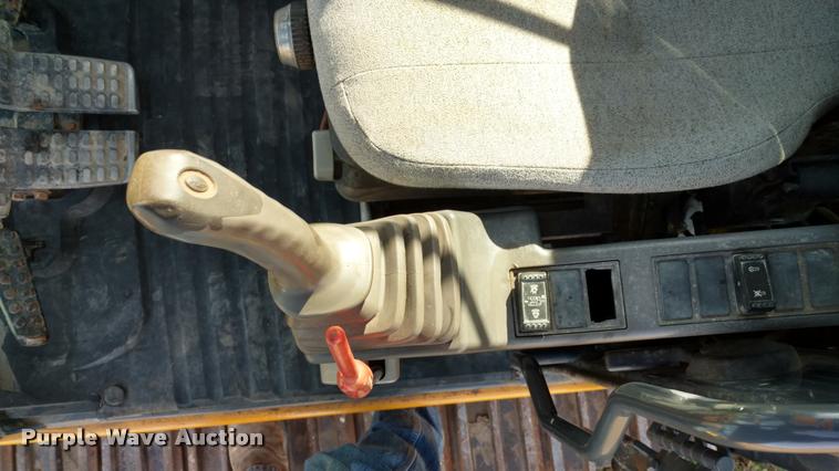 image for item DA4394 2008 John Deere 200D LC excavator