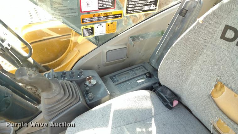 image for item DA4394 2008 John Deere 200D LC excavator
