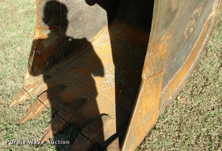 image for item DA4394 2008 John Deere 200D LC excavator