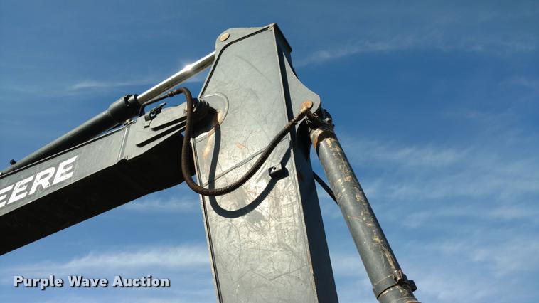 image for item DA4394 2008 John Deere 200D LC excavator