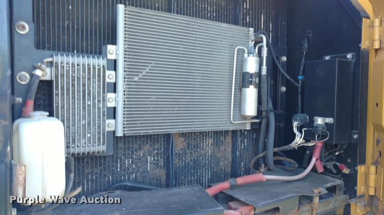 image for item DA4394 2008 John Deere 200D LC excavator