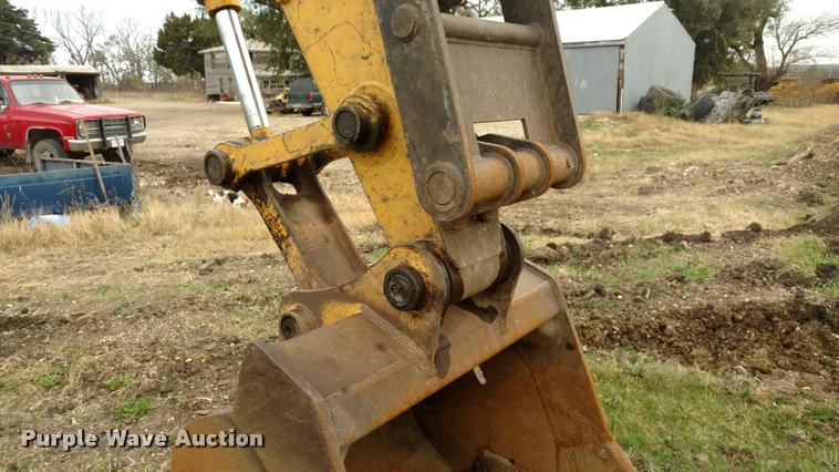 image for item DA4395 1997 John Deere 200LC excavator