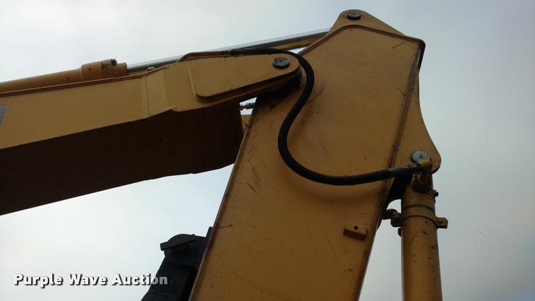 image for item DA4395 1997 John Deere 200LC excavator