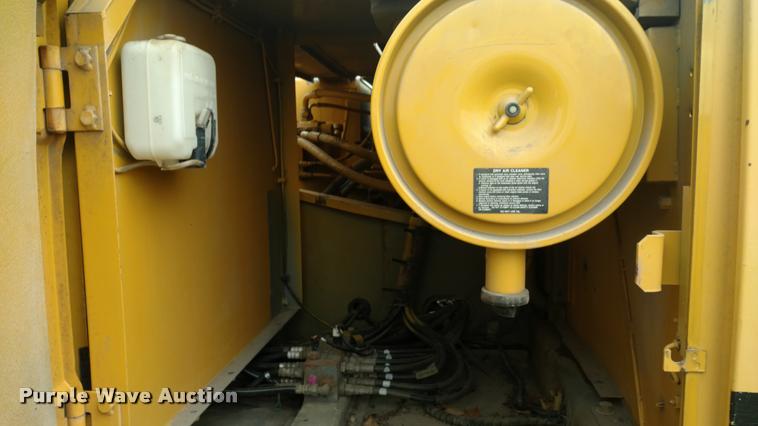 image for item DA4395 1997 John Deere 200LC excavator