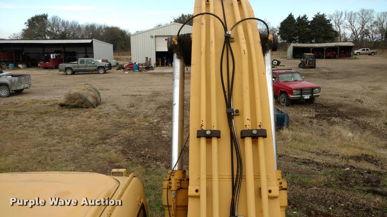 image for item DA4395 1997 John Deere 200LC excavator