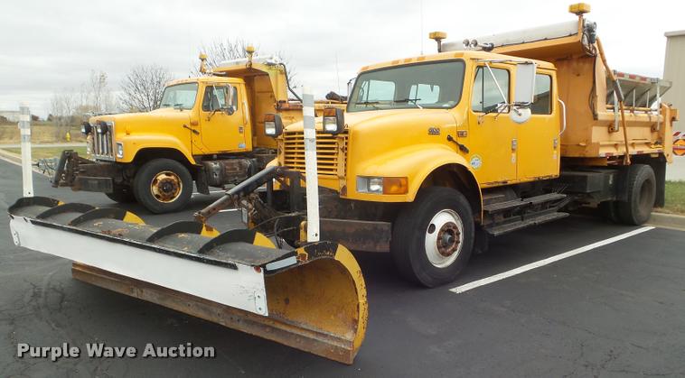 image for item DA5034 2001 International 4900 dump truck