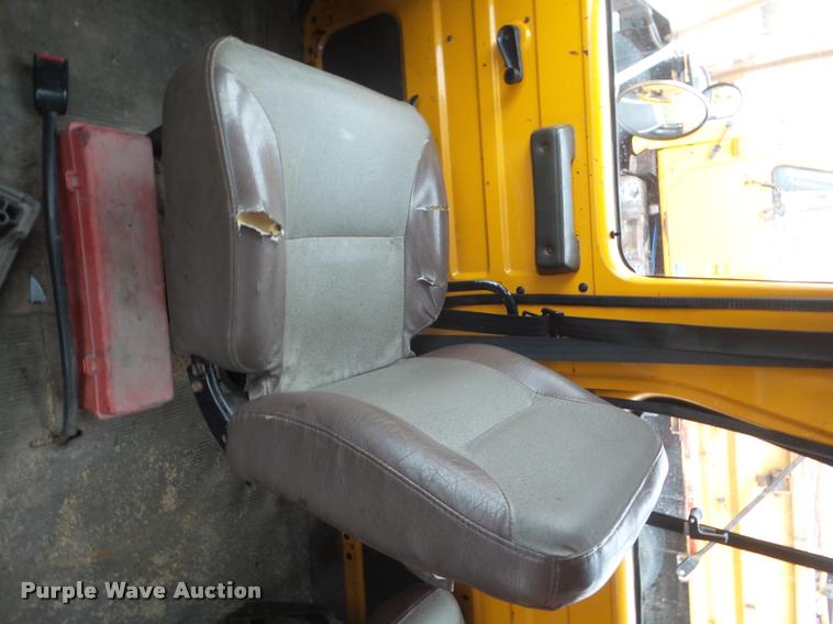 image for item DA5034 2001 International 4900 dump truck