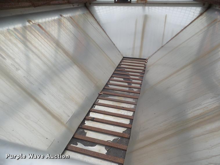 image for item DA5034 2001 International 4900 dump truck