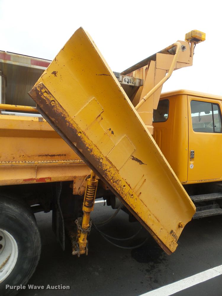 image for item DA5034 2001 International 4900 dump truck