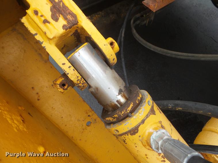 image for item DA5034 2001 International 4900 dump truck