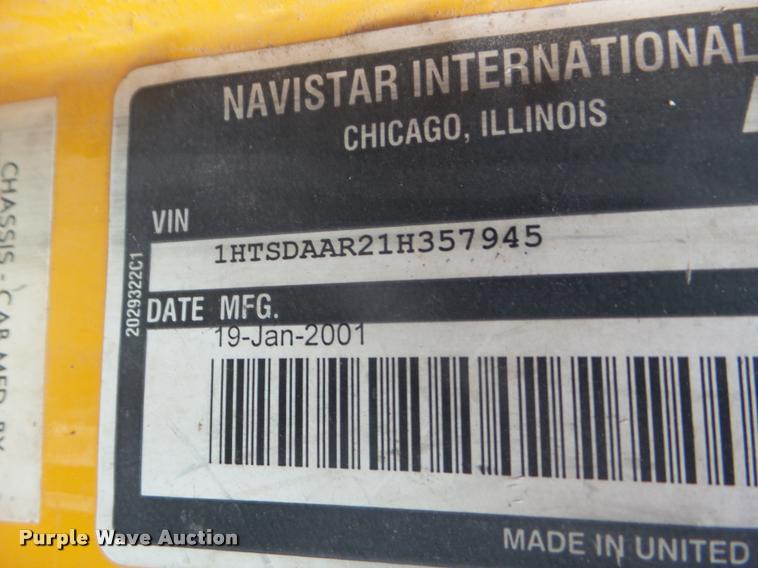 image for item DA5034 2001 International 4900 dump truck