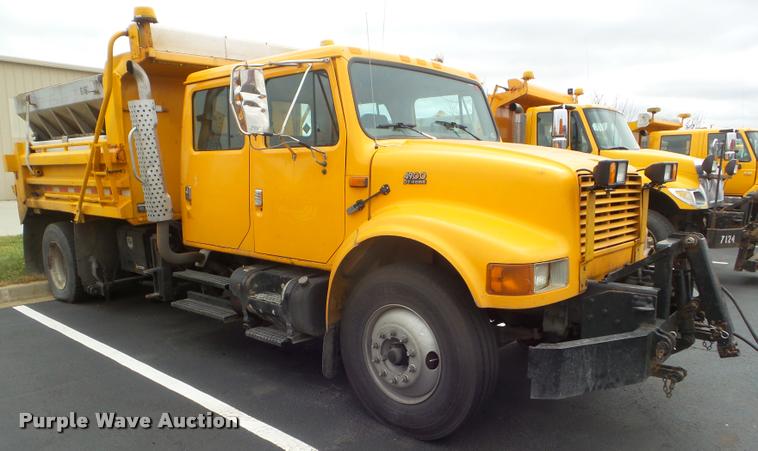 image for item DA5035 2000 International 4900 dump truck