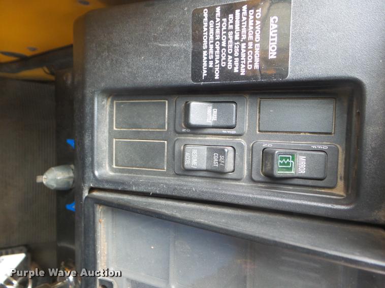 image for item DA5035 2000 International 4900 dump truck