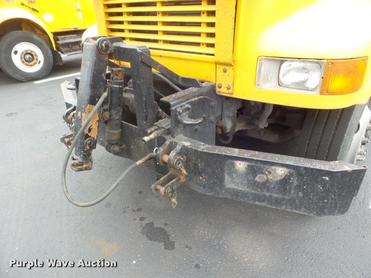 image for item DA5035 2000 International 4900 dump truck