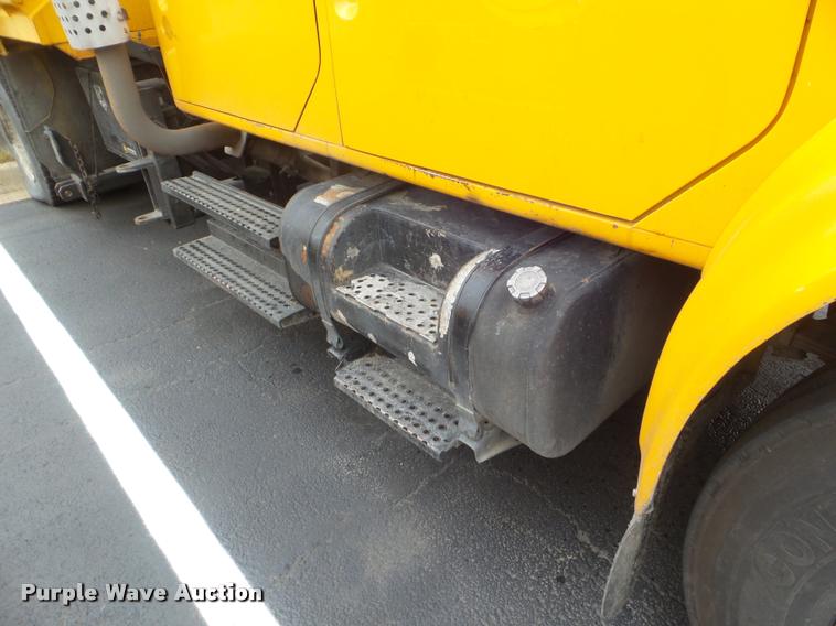 image for item DA5035 2000 International 4900 dump truck