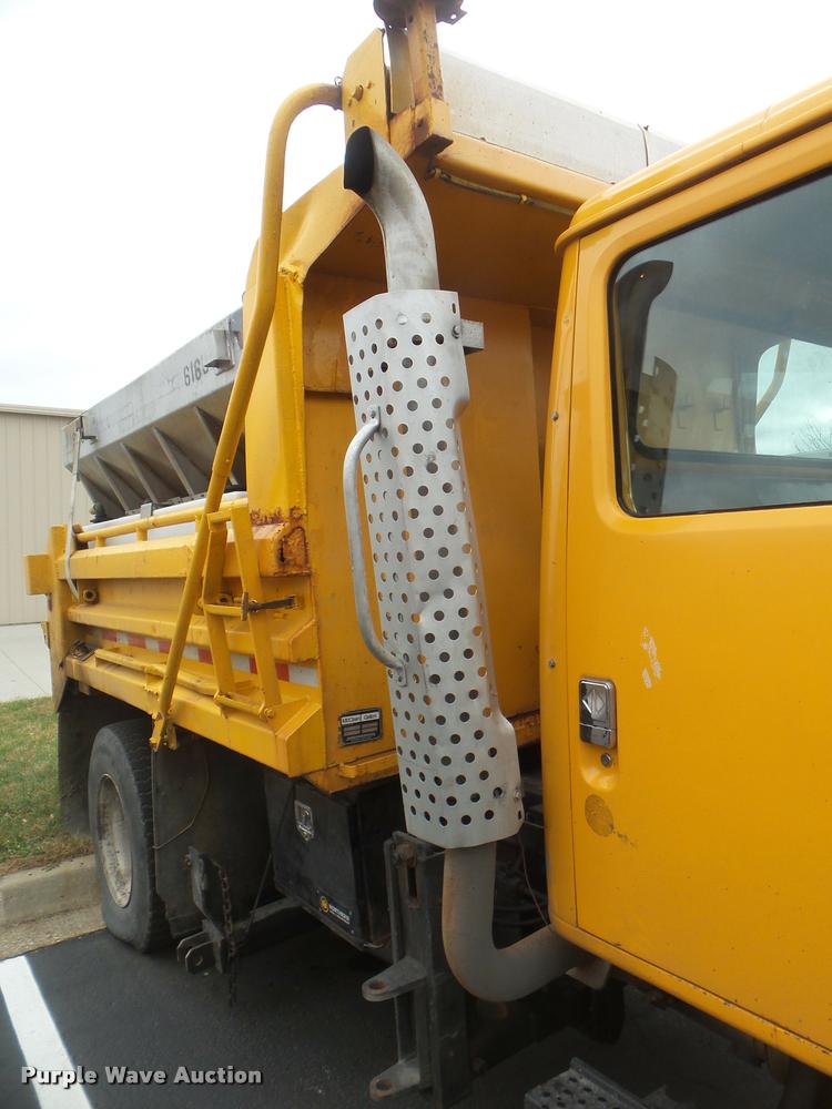image for item DA5035 2000 International 4900 dump truck