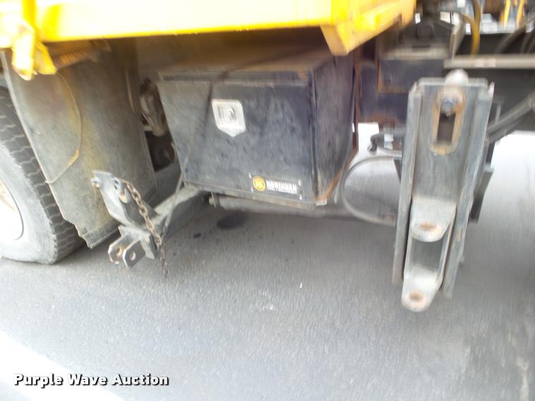 image for item DA5035 2000 International 4900 dump truck