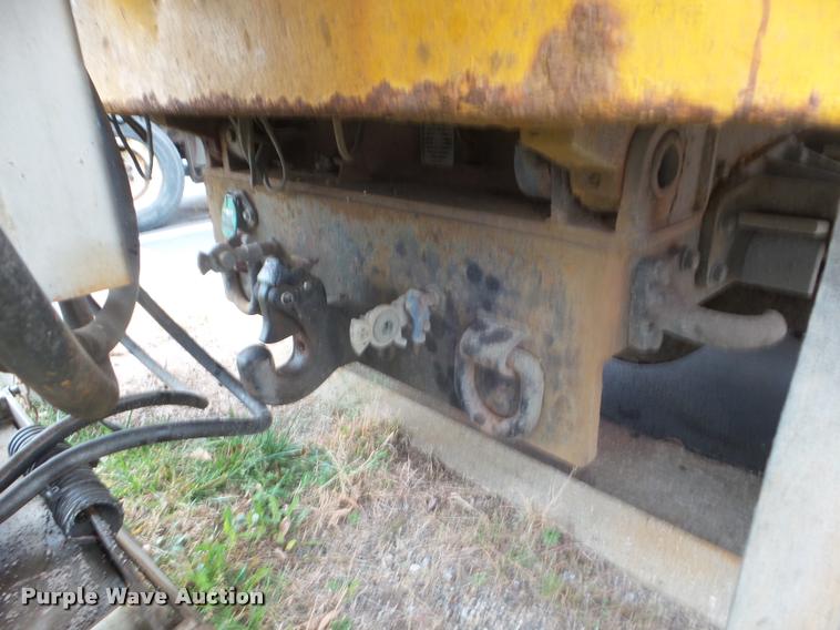 image for item DA5035 2000 International 4900 dump truck