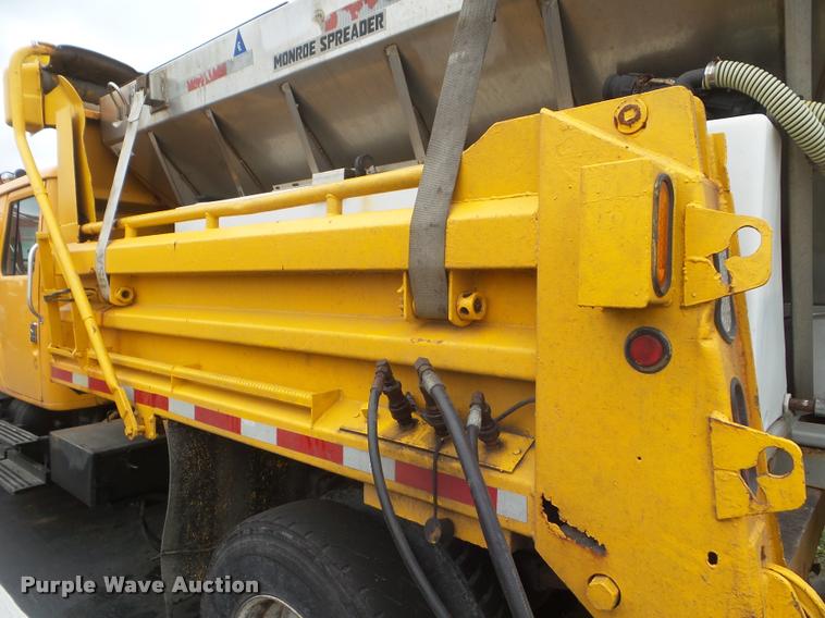 image for item DA5035 2000 International 4900 dump truck