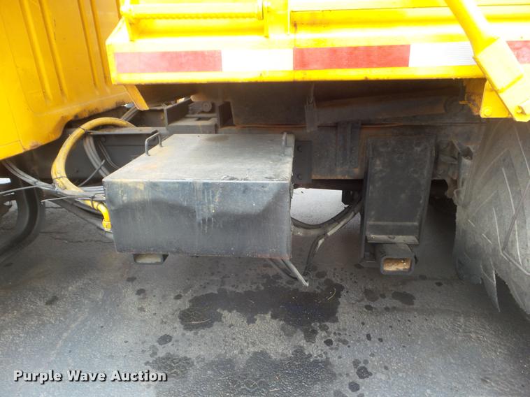 image for item DA5035 2000 International 4900 dump truck