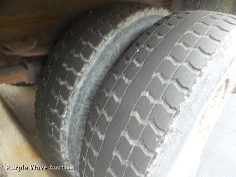 image for item DA5035 2000 International 4900 dump truck