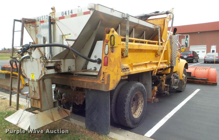 image for item DA5038 2001 International 4900 dump truck