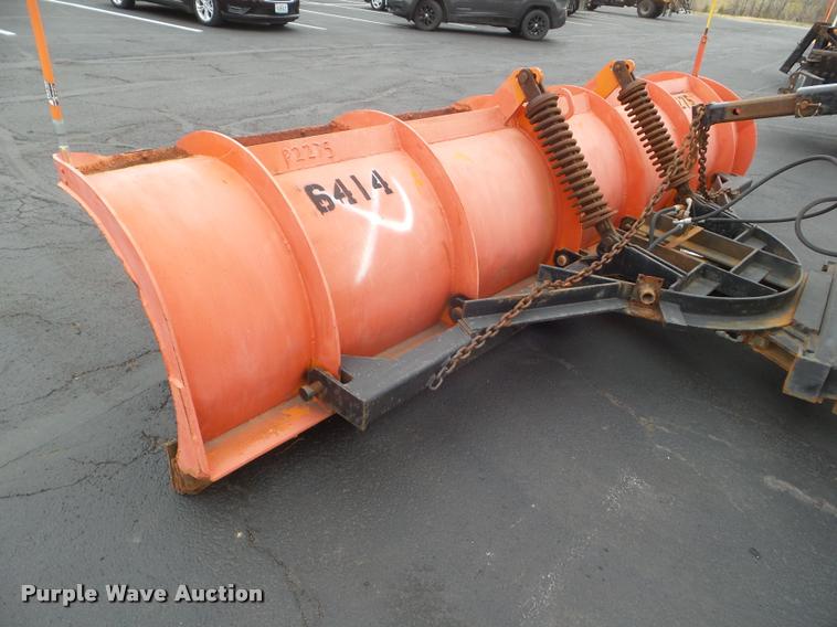 image for item DA5038 2001 International 4900 dump truck