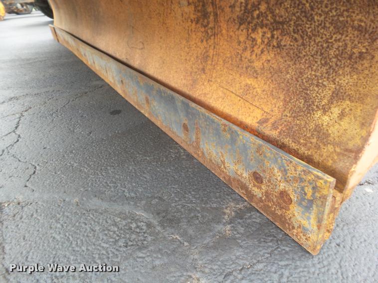 image for item DA5038 2001 International 4900 dump truck