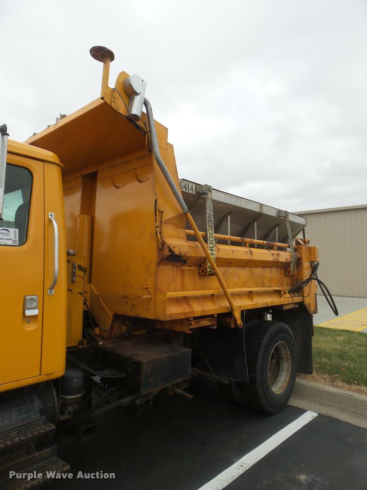 image for item DA5038 2001 International 4900 dump truck